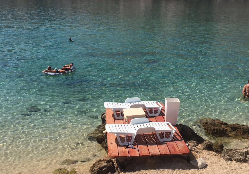 Calm House Opera Villa Banjol Buitenkant foto